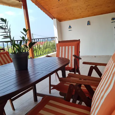 Sandy Coast Apartment