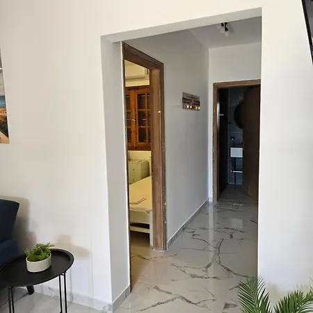 Sandy Coast Apartment